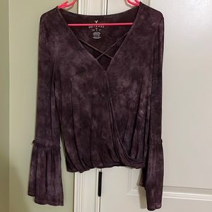 AEO Soft and Sexy bell sleeved long sleeve v-neck